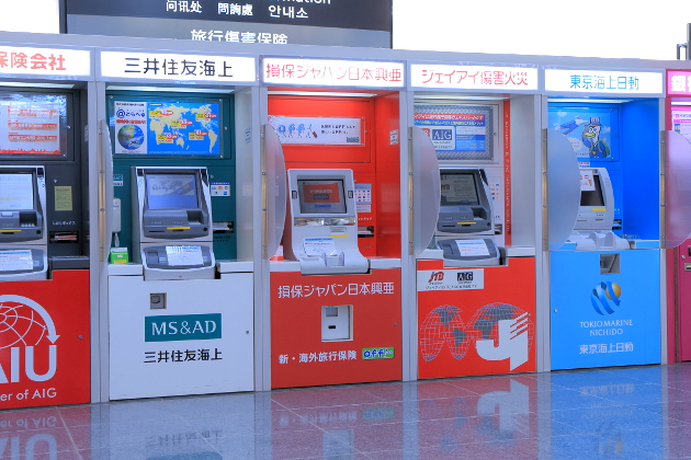 銀行ATMは公衆電話になる