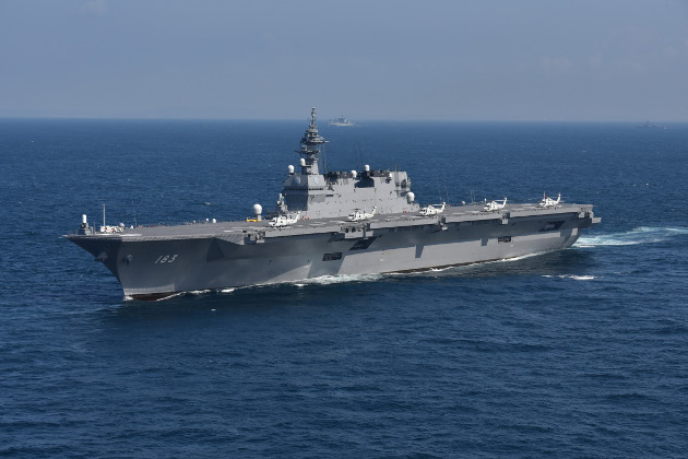事実上の空母保有に「専守防衛逸脱」の批判の声上がるも、軍事バランス考えると妥当か