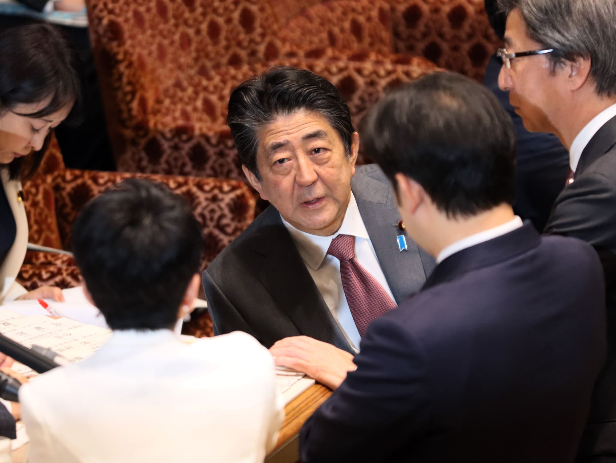 新型コロナの法整備で見えてきた与党の思惑、のんびり野党