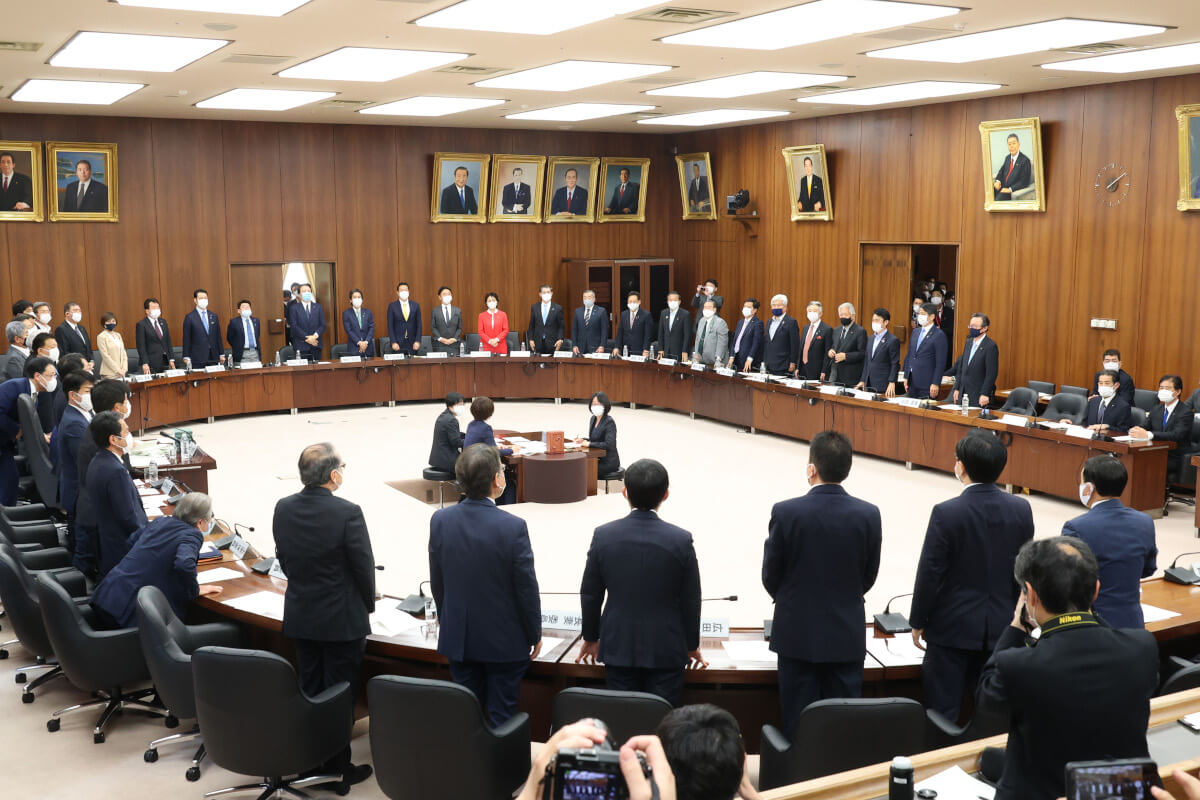 改憲議論再燃へ 審議を進めた世論の変化と政権の色