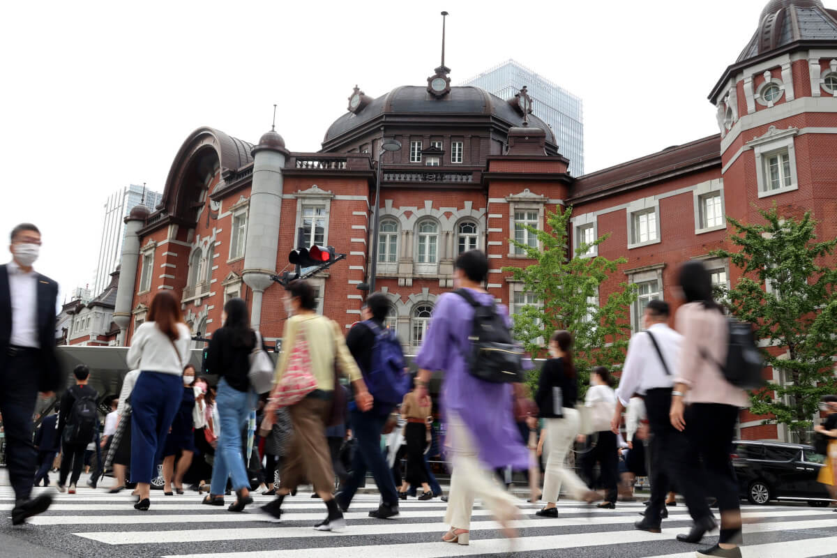 日本経済、コロナ禍からの復活の鍵は国内旅行回復と半導体の確保